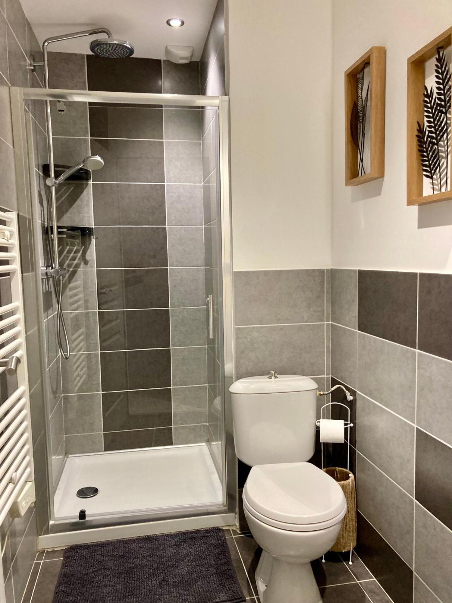 La Bruyere Apartment Rochefort du Gard Bagian luar foto